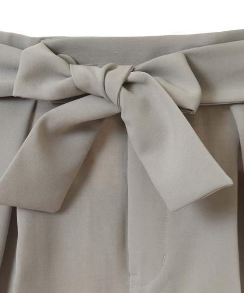 Tiara(ティアラ)の「麻調テーパードパンツ(その他パンツ・レディース・ブラック/グレイッシュベージュ/ライム/ターコイズブルー・S/M/L)」の10枚目の写真