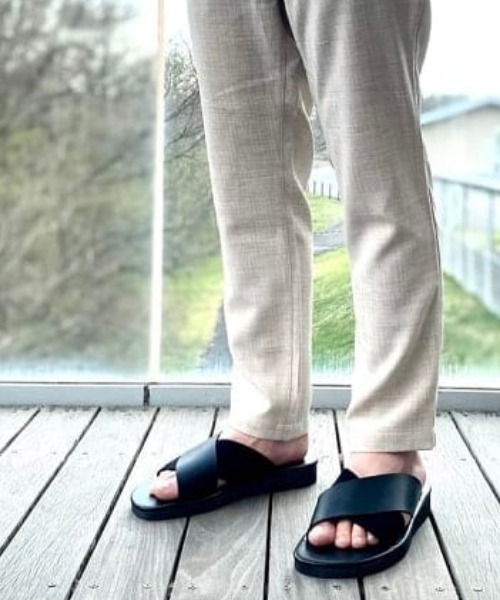 BEAMS HEART（ビームスハート）の「BEAMS HEART / フェイクレザー クロスストラップ サンダル（サンダル・メンズ・ブラック/ダークブラウン・SMALL/MEDIUM/LARGE）」の5枚目の写真