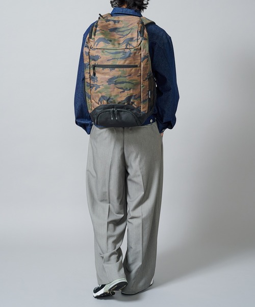 FORECAST(フォーキャスト)の「【FORECAST】アクティブバックパック35L シンプルリュックサック 通勤・通学 旅行 ジム アウトドア キャンプ 9121(バックパック/リュック・メンズ・ブラック/マルチ・FREE)」の20枚目の写真