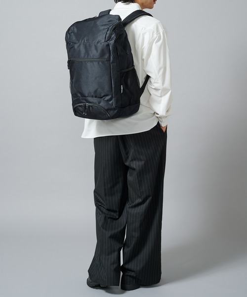 FORECAST(フォーキャスト)の「【FORECAST】アクティブバックパック35L シンプルリュックサック 通勤・通学 旅行 ジム アウトドア キャンプ 9121(バックパック/リュック・メンズ・ブラック/マルチ・FREE)」の7枚目の写真