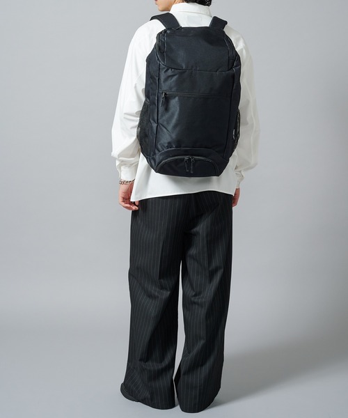FORECAST(フォーキャスト)の「【FORECAST】アクティブバックパック35L シンプルリュックサック 通勤・通学 旅行 ジム アウトドア キャンプ 9121(バックパック/リュック・メンズ・ブラック/マルチ・FREE)」の6枚目の写真