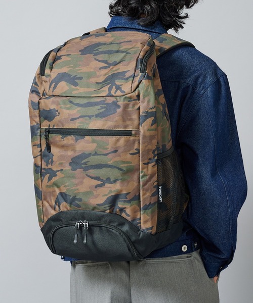 FORECAST(フォーキャスト)の「【FORECAST】アクティブバックパック35L シンプルリュックサック 通勤・通学 旅行 ジム アウトドア キャンプ 9121(バックパック/リュック・メンズ・ブラック/マルチ・FREE)」の4枚目の写真