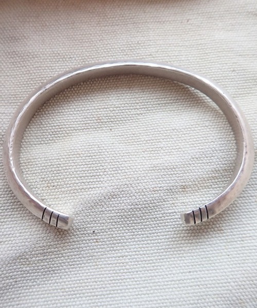 MANANAS 】マナナス/ Triangle Bangle(Mens)（バングル/リストバンド