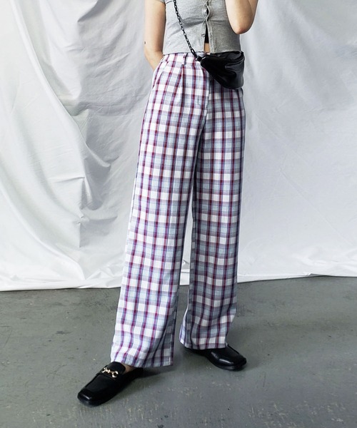 me+em select（ミームセレクト）の「【 9色展開 】チェック柄ハイウエストタックルーズワイドパンツ（スラックス・レディース・ホワイト/ライトグレー/ブラック/パープル/カーキ/ピンク/イエロー/ブルー/ライトブラウン・FREE）」の19枚目の写真