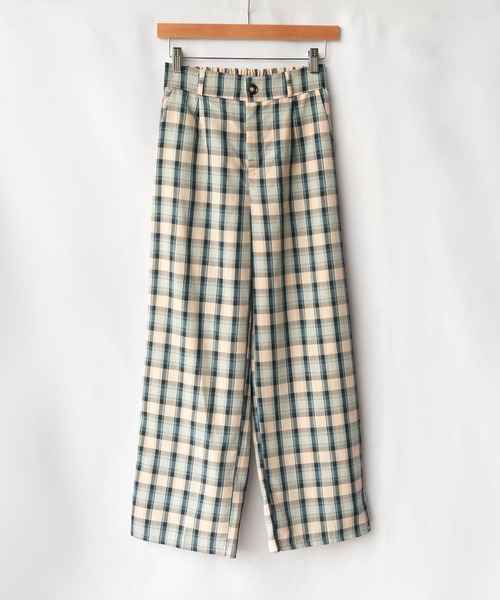 me+em select（ミームセレクト）の「【 9色展開 】チェック柄ハイウエストタックルーズワイドパンツ（スラックス・レディース・ホワイト/ライトグレー/ブラック/パープル/カーキ/ピンク/イエロー/ブルー/ライトブラウン・FREE）」の15枚目の写真