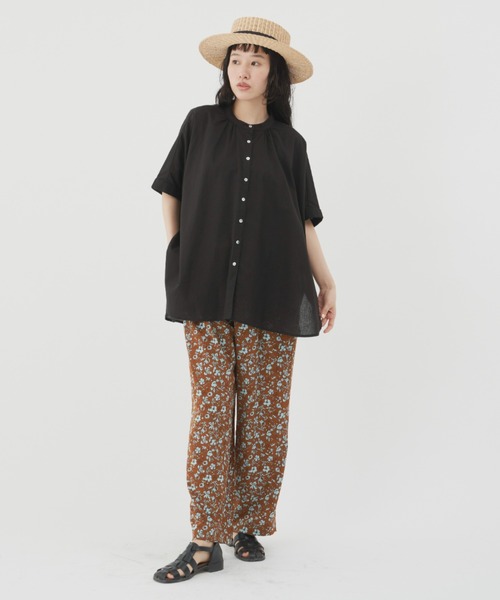 Libra Cue（リブラ キュー）の「バンドカラーボリュームブラウス（シャツ/ブラウス・レディース・ブラック/ナチュラル/グレー/グリーン/ブルー・FREE）」の13枚目の写真