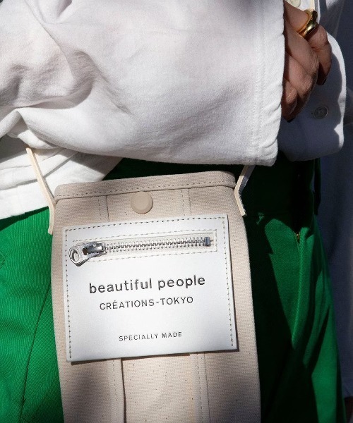 beautiful people(ビューティフルピープル)の「beautiful people lining logo pocket document case 7245611966(ショルダーバッグ・レディース・ブラック/ホワイト・FREE)」の13枚目の写真