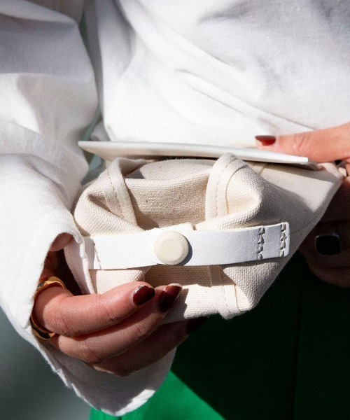 beautiful people(ビューティフルピープル)の「beautiful people lining logo pocket document case 7245611966(ショルダーバッグ・レディース・ブラック/ホワイト・FREE)」の16枚目の写真