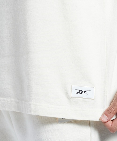 Reebok（リーボック）の「クラシックス ナチュラルダイ Tシャツ / Classics Natural Dye Tee（Tシャツ/カットソー・メンズ・グレー/オフホワイト/グレー系その他/イエロー系その他・XX-LARGE/LARGE/X-LARGE/MEDIUM/XXX-LARGE/SMALL/X-SMALL）」の11枚目の写真
