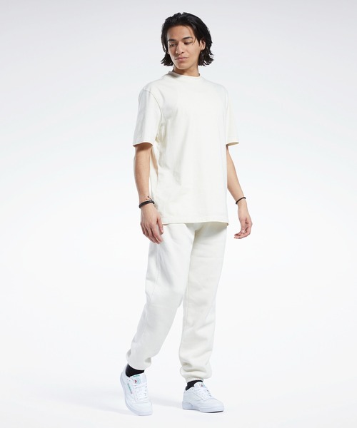 Reebok（リーボック）の「クラシックス ナチュラルダイ Tシャツ / Classics Natural Dye Tee（Tシャツ/カットソー・メンズ・グレー/オフホワイト/グレー系その他/イエロー系その他・XX-LARGE/LARGE/X-LARGE/MEDIUM/XXX-LARGE/SMALL/X-SMALL）」の5枚目の写真