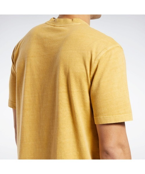 Reebok（リーボック）の「クラシックス ナチュラルダイ Tシャツ / Classics Natural Dye Tee（Tシャツ/カットソー・メンズ・グレー/オフホワイト/グレー系その他/イエロー系その他・XX-LARGE/LARGE/X-LARGE/MEDIUM/XXX-LARGE/SMALL/X-SMALL）」の18枚目の写真