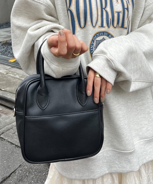 DISCOAT（ディスコート）の「スクエアミニボストンショルダーバッグ（ショルダーバッグ・レディース・ブラック/ダークブラウン/パープル/ブラウン/グレイッシュベージュ・FREE）」の2枚目の写真