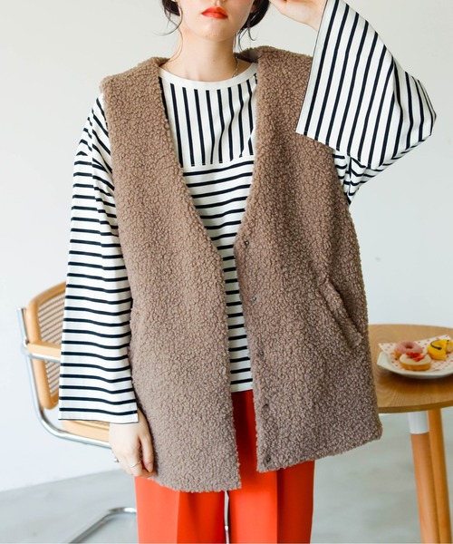 Birthday room（バースデイルーム）の「ボア×縦キルトリバーシブルベスト（ベスト・レディース・ブラウン/アイボリー/グレイッシュベージュ・FREE）」の3枚目の写真