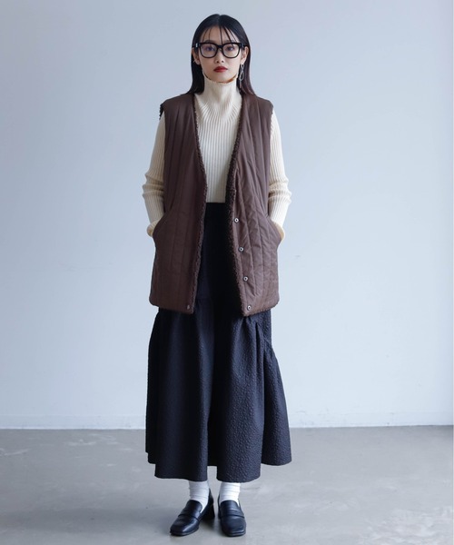 Birthday room（バースデイルーム）の「ボア×縦キルトリバーシブルベスト（ベスト・レディース・ブラウン/アイボリー/グレイッシュベージュ・FREE）」の21枚目の写真