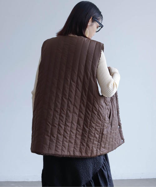 Birthday room（バースデイルーム）の「ボア×縦キルトリバーシブルベスト（ベスト・レディース・ブラウン/アイボリー/グレイッシュベージュ・FREE）」の18枚目の写真