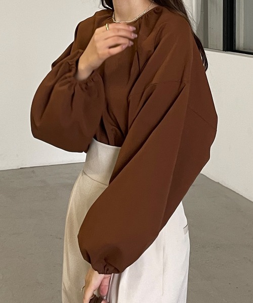 Louere（ルエレ）の「ギャザーボリュームスリーブブラウス（シャツ