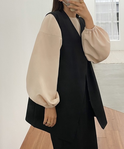 Louere（ルエレ）の「ギャザーボリュームスリーブブラウス（シャツ/ブラウス・レディース・クリーム/ブラック/モカ/ホワイト/チャコール/ブラウン・SMALL/LARGE/MEDIUM）」の10枚目の写真