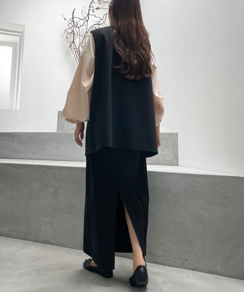 Louere（ルエレ）の「ギャザーボリュームスリーブブラウス（シャツ/ブラウス・レディース・クリーム/ブラック/モカ/ホワイト/チャコール/ブラウン・SMALL/LARGE/MEDIUM）」の13枚目の写真