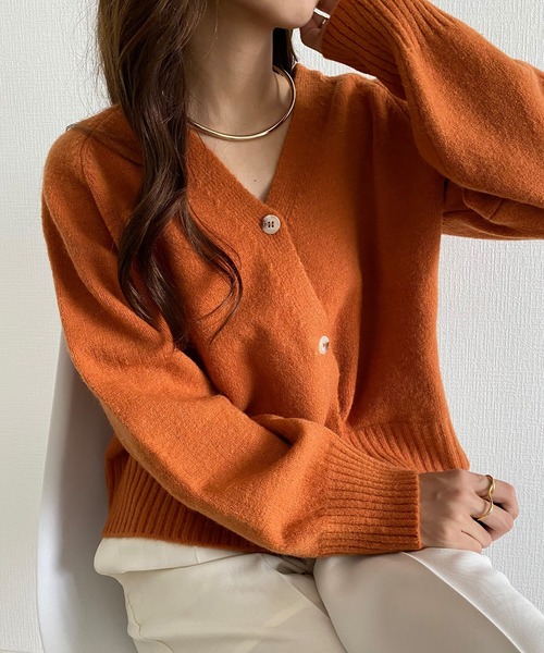 callautia（カラウティア）の「Vネックボタンニット（ニット/セーター