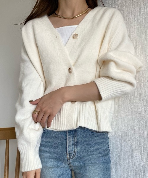 callautia（カラウティア）の「Vネックボタンニット（ニット/セーター