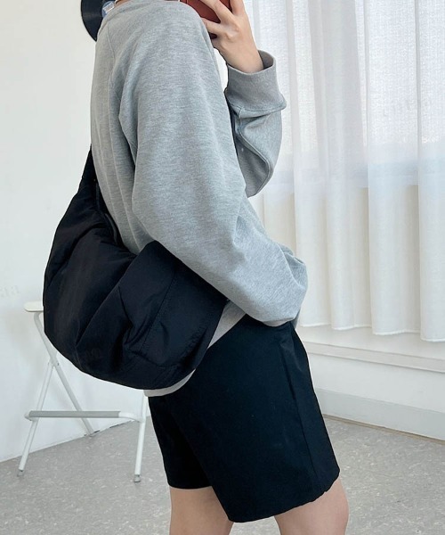 Dalfwin（ダールフィン）の「ななめがけワイドベルトショルダーボディバッグ（ショルダーバッグ・レディース・ホワイト/ブラック・ONE SIZE）」の12枚目の写真