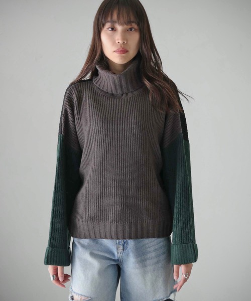 cheriella（シェリエラ）の「【cheriella】WEB限定配色片畦ワイドスリーブプルオーバー WEB LIMITED CONTRAST RIB WIDE SLEEVE PULLOVER（ニット/セーター・レディース・ブラック/パープル/アイボリー/チャコールグレー・M）」の15枚目の写真