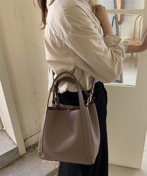 MAISON DE THERESE（メゾン ド テレーズ）の「ショルダーバッグ　ハンドバッグ　ポーチ付き（ショルダーバッグ・レディース・C/B/A/D・FREE）」の4枚目の写真