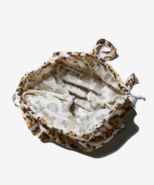 rehacer（レアセル）の「rehacer : Leopard Loop Pouch Bag -Large- / レオパード ループポーチバッグ  -ラージサイズ-（ショルダーバッグ・メンズ・ベージュ/グレー・FREE）」の8枚目の写真