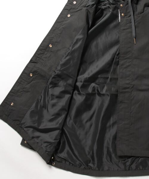 Lugnoncure（ルノンキュール）の「撥水加工マウンテンパーカー（マウンテンパーカー・レディース・ベージュ/チャコール/カーキ・ﾌﾘ-）」の16枚目の写真