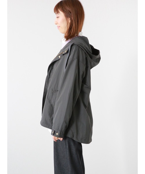 Lugnoncure（ルノンキュール）の「撥水加工マウンテンパーカー（マウンテンパーカー・レディース・ベージュ/チャコール/カーキ・ﾌﾘ-）」の10枚目の写真