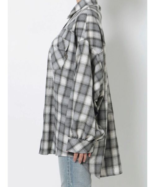 GYDA（ジェイダ）の「ombre check SH（シャツ/ブラウス・レディース・グレー/ネイビー・FREE）」の16枚目の写真