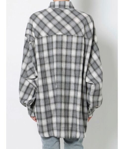 GYDA（ジェイダ）の「ombre check SH（シャツ/ブラウス・レディース・グレー/ネイビー・FREE）」の15枚目の写真