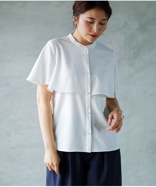 WHITE JOOLA（ホワイトジョーラ）の「【手洗いできる♪】ケープ風デザイン・半袖フレアースリーブ・ジョーゼットブラウス（シャツ/ブラウス・レディース・ネイビー/オフホワイト/サックスブルー・S/M/L）」の10枚目の写真