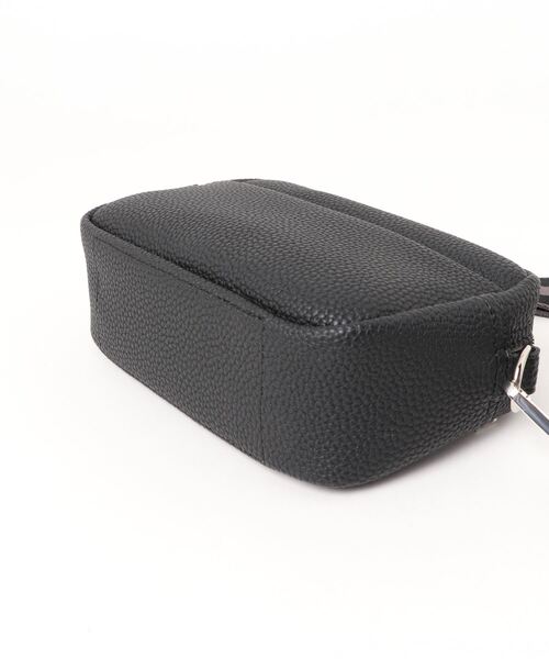 Miscere（ミスケーレ）の「◇ ラインベルトスクエアショルダーバッグ GLBG-003（ショルダーバッグ・レディース・アイボリー/ブラック・FREE）」の3枚目の写真