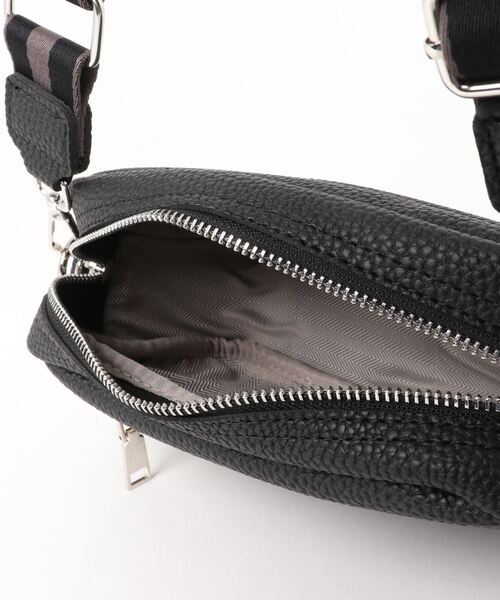 Miscere（ミスケーレ）の「◇ ラインベルトスクエアショルダーバッグ GLBG-003（ショルダーバッグ・レディース・アイボリー/ブラック・FREE）」の4枚目の写真