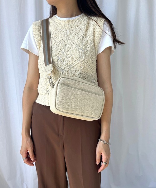 Miscere（ミスケーレ）の「◇ ラインベルトスクエアショルダーバッグ GLBG-003（ショルダーバッグ・レディース・アイボリー/ブラック・FREE）」の10枚目の写真