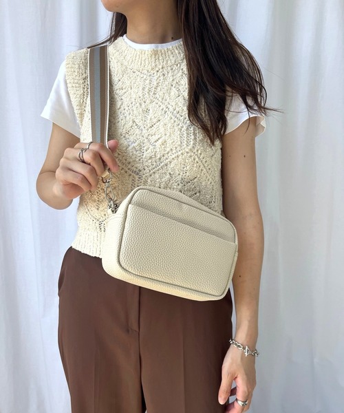 Miscere（ミスケーレ）の「◇ ラインベルトスクエアショルダーバッグ GLBG-003（ショルダーバッグ・レディース・アイボリー/ブラック・FREE）」の11枚目の写真