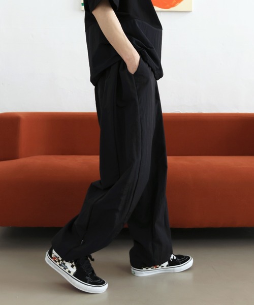 FOLLOWIN（フォロウィン）の「[UNISEX] ナイロンサイドバルーンパンツ（スウェットパンツ・レディース・ブラック/ブルー/ライトグレー/ピンク・FREE）」の8枚目の写真