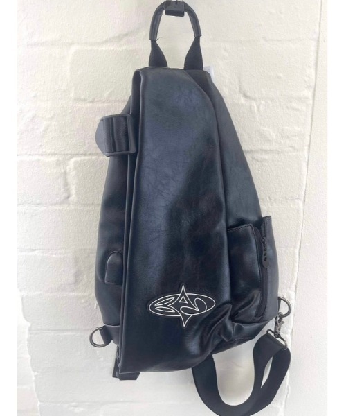 Basic Pleasure Mode（ベーシックプレジャーモード）の「【Basic Pleasure Mode/ ベーシックプレジャーモード 】PU ONE SHOULDER BAG/ フェイクレザー ワンショルダーバッグ ボディバッグ リュック（ショルダーバッグ・メンズ・ブラック・ONE SIZE）」の5枚目の写真