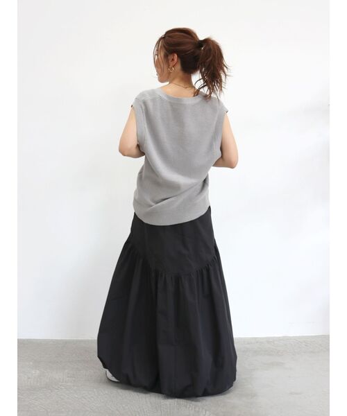 Ungrid(アングリッド)の「深Vニットルーズベスト(ベスト・レディース・チャコールグレー/ピンク/シルバー・FREE)」の20枚目の写真