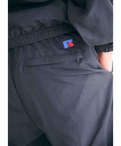 Russell Athletic(ラッセルアスレティック)の「【別注】<RUSSELL ATHLETIC×GLR> ナイロン パンツ(その他パンツ・メンズ・ベージュ/ネイビー・M/L/XL)」の11枚目の写真