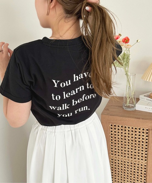apres jour(アプレジュール)の「アソートロゴ刺繍Tシャツ【ZOZOTOWN限定アイテム】(Tシャツ/カットソー・レディース・ホワイト系その他/アイボリー/ブラック/オフホワイト・フリー/X-LARGE)」の1枚目の写真