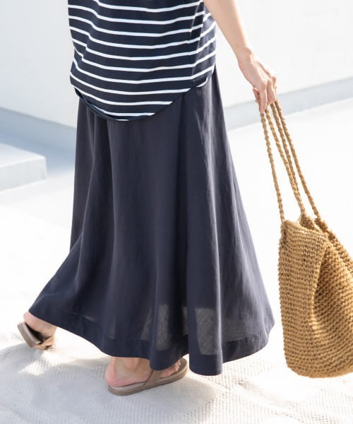 URBAN RESEARCH DOORS(アーバンリサーチドアーズ)の「リネン混フレアスカート(スカート・レディース・ベージュ/パープル/ネイビー・MEDIUM)」の12枚目の写真