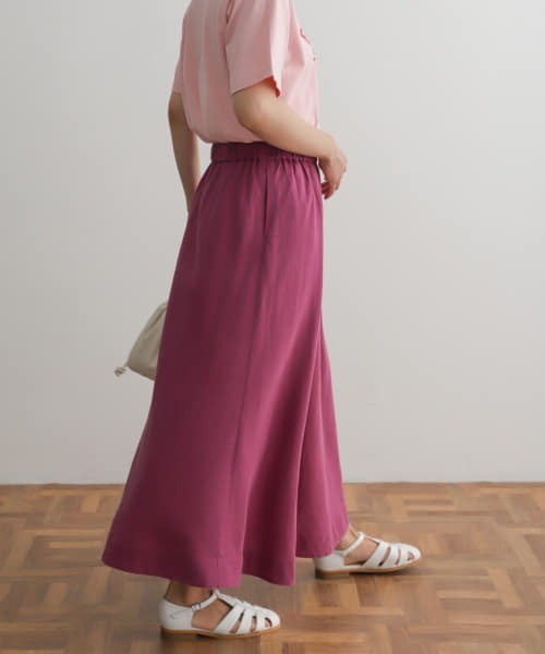 URBAN RESEARCH DOORS(アーバンリサーチドアーズ)の「リネン混フレアスカート(スカート・レディース・ベージュ/パープル/ネイビー・MEDIUM)」の8枚目の写真