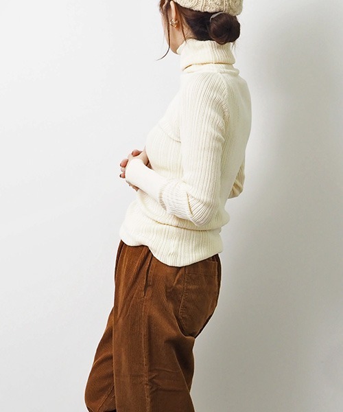 NARU FACTORY（ナルファクトリー）の「コットンランダムリブタートルネック（ニット/セーター・レディース・ブラック/ネイビー/ライム/オレンジ/グリーン/アイボリー/ナチュラル・FREE）」の14枚目の写真