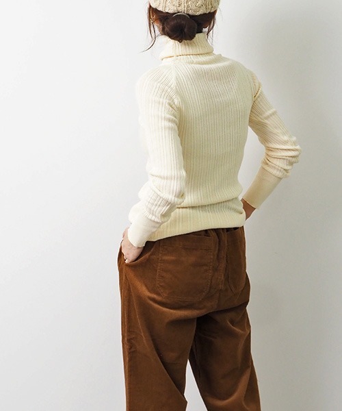 NARU FACTORY（ナルファクトリー）の「コットンランダムリブタートルネック（ニット/セーター・レディース・ブラック/ネイビー/ライム/オレンジ/グリーン/アイボリー/ナチュラル・FREE）」の15枚目の写真