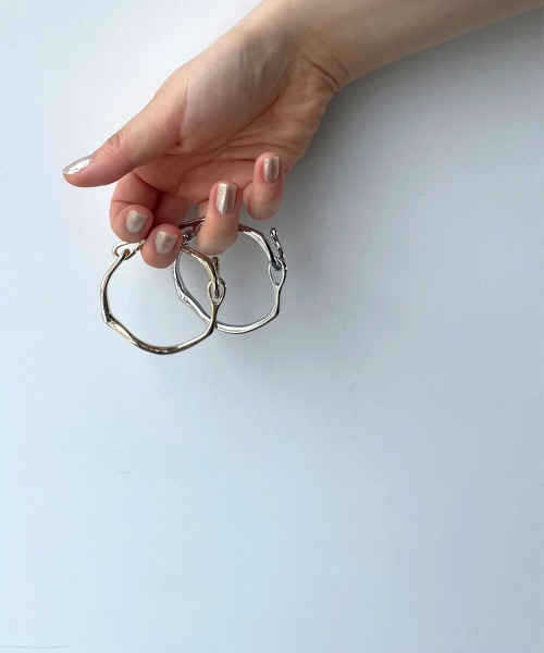 marjour（マージュール）の「WAVINESS BANGLE（バングル/リストバンド・レディース・シルバー/ゴールド・ﾌﾘ-）」の7枚目の写真