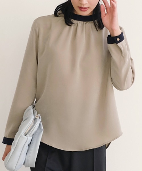 aquagarage（アクアガレージ）の「バイカラーギャザーブラウス（シャツ/ブラウス・レディース・アイボリー/ブラック/ライトグリーン/ベージュ・M/L）」の3枚目の写真