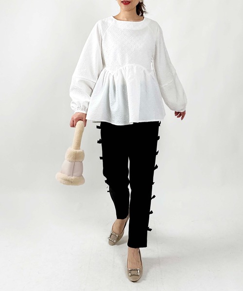 PICCIN(ピッチン)の「【WEB限定】ふくれジャガードペプラムブラウス(セットアップ可能)(シャツ/ブラウス・レディース・ブラック/オフホワイト・M)」の4枚目の写真