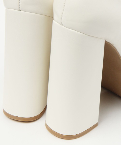 FOREVER 21（フォーエバー トゥエンティーワン）の「2段ストームショートブーツ（ブーツ・レディース・ブラック/ホワイト系その他2・22.5cm/24cm/24.5cm/23cm）」の8枚目の写真